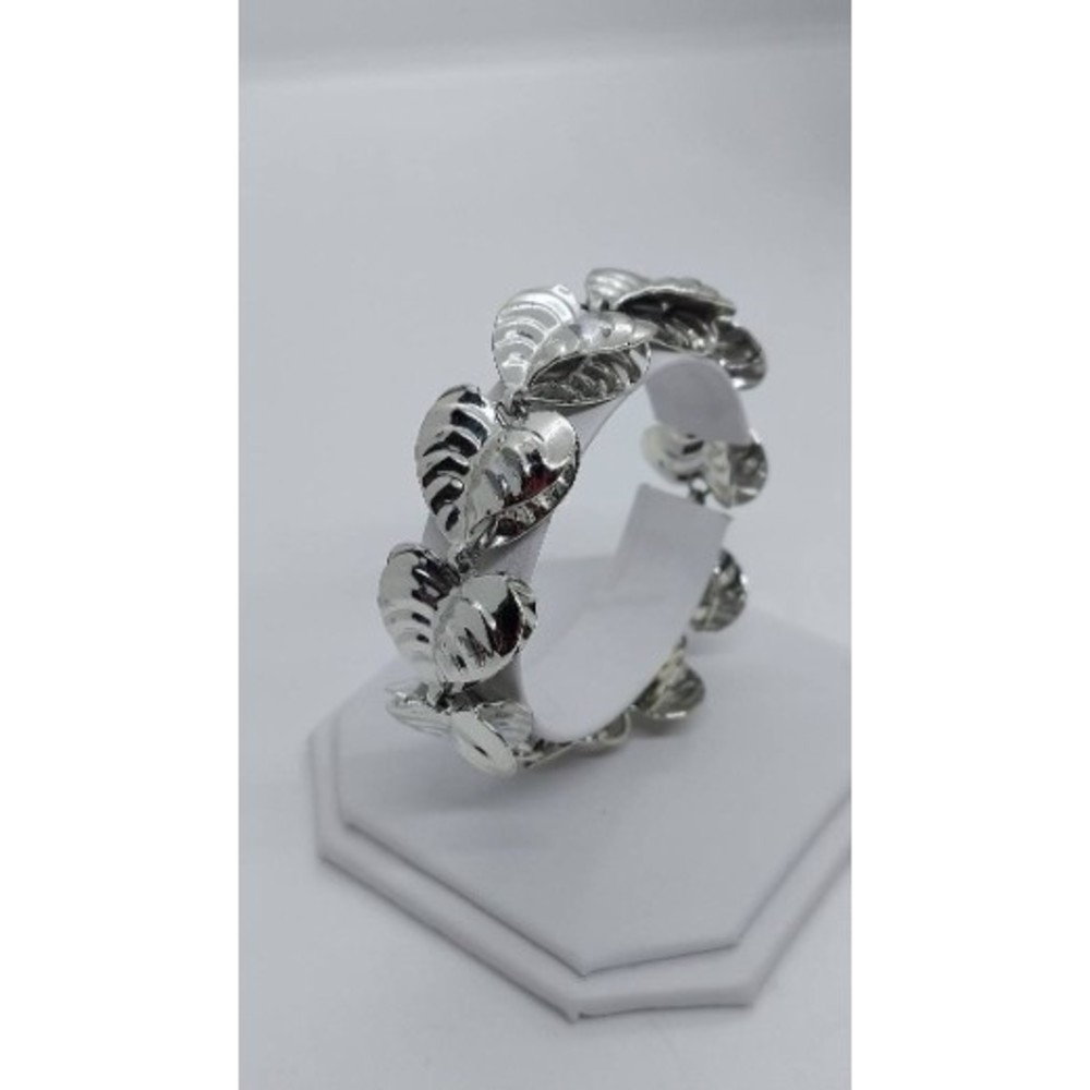 Vintage silver tone 3d‎ leaf bracelet